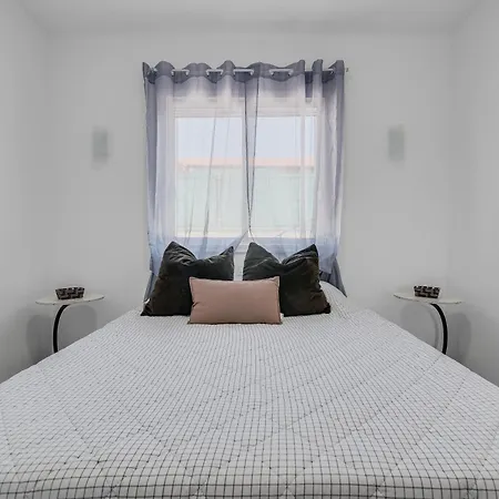Home2book Vibrant Stay, Pool & Terrace Lejlighed *