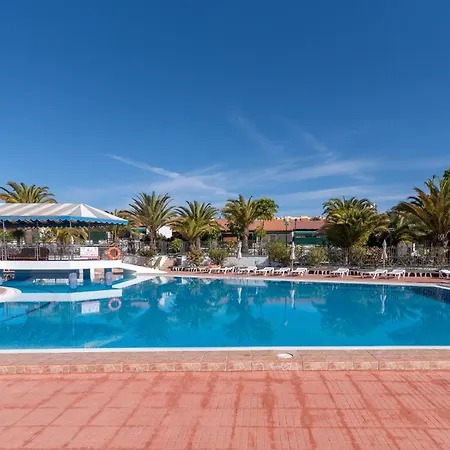 Apartment Home2book Vibrant Stay, Pool & Terrace